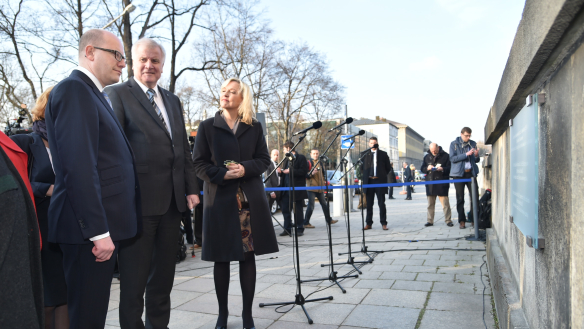 Předseda vlády Bohuslav Sobotka navštívil místo podpisu Mnichovské dohody, 10. března 2016 v Mnichově.