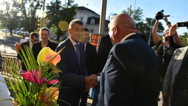 Příjezd předsedy vlády Andreje Babiše na návštěvu Ústeckého kraje.
