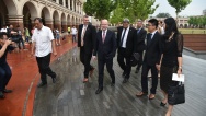 Předseda vlády Bohuslav Sobotka se setkal se zástupci Home Credit China, 18. června 2016.