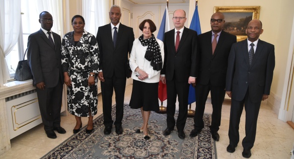 Předseda vlády Bohuslav Sobotka se ve čtvrtek 21. dubna 2016 setkal s velvyslanci zemí subsaharské Afriky.
