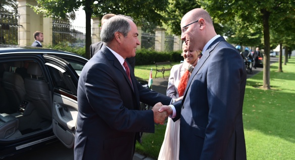 Předseda vlády Bohuslav Sobotka se setkal s premiérem Jordánska Hani Fawzi Al-Mulkim, 22. srpna 2017.