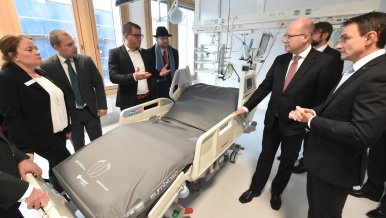 Předseda vlády Bohuslav Sobotka navštívil Nemocnici Nya Karolinska, 4. listopadu 2016.