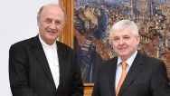 Premiér Jiří Rusnok přijal v pátek 13. září 2013 ve své pracovně ve Strakově akademii olomouckého arcibiskupa Jana Graubnera.