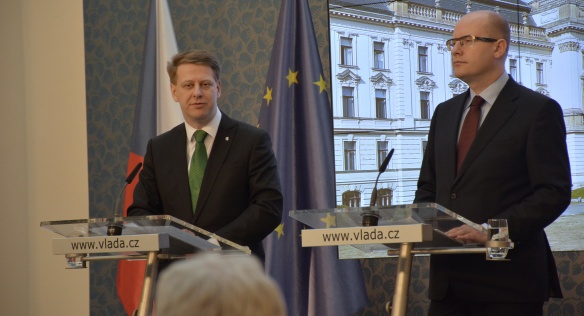 Tisková konference premiéra Bohuslava Sobotky a státního tajemníka pro evropské záležitosti Tomáše Prouzy, 17. března 2015.
