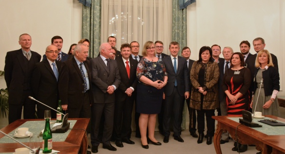 Předseda vlády Andrej Babiš se setkal se zástupci ze zákona zřízených profesních komor, 31. ledna 2018.