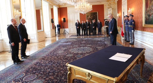 Prezident ČR Miloš Zeman jmenoval na Pražském hradě do funkce ministra financí Ivana Pilného, 24. května 2017. 
