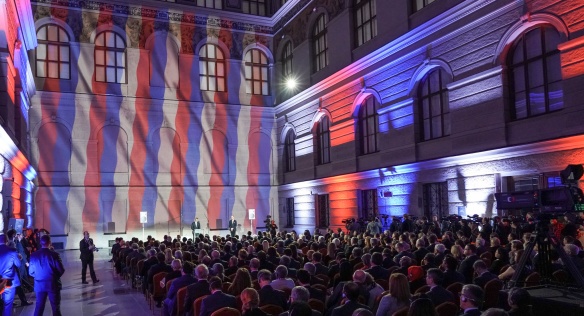 Slavnostní program k 30. výročí sametové revoluce připravilo Národní muzeum ve dvoraně historické budovy, 17. listopadu 2019. 