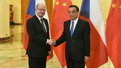 Předseda vlády Bohuslav Sobotka jednal s předsedou vlády ČLR Li Keqiangem, 17. června 2016.