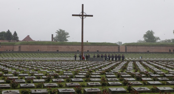 Terezín si v neděli 18. května 2014 připomněl perzekuci obyvatelstva během druhé světové války. 