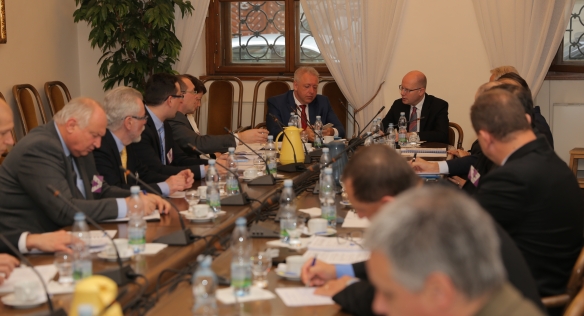 Premiér Sobotka a ministr vnitra Chovanec představili finální text Auditu národní bezpečnosti, 1. prosince 2016.