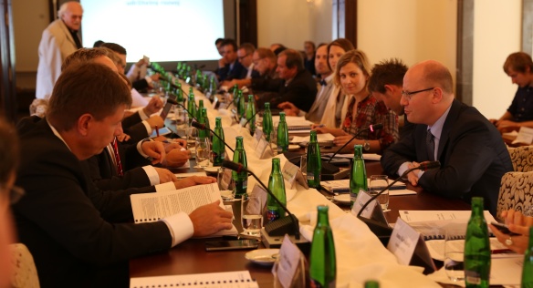 Premiér Bohuslav Sobotka se zúčastnil Rady vlády pro udržitelný rozvoj, 18. července 2016.