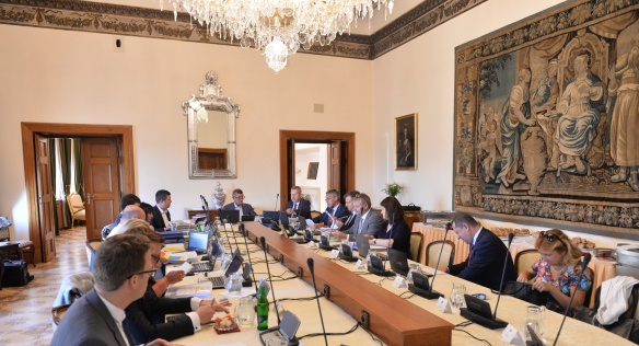 Jednání vlády ve středu 15. srpna 2018 v Hrzánském paláci.
