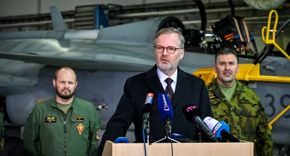 Premiér Petr Fiala v projevu na 21. základně taktického letectva Čáslav připomněl 25. výročí vstupu České republiky do NATO, 11. března 2024.