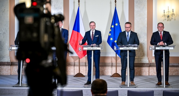 Premiér Petr Fiala shrnuje na tiskové konferenci nejdůležitější body jednání vlády, 7. května 2024.