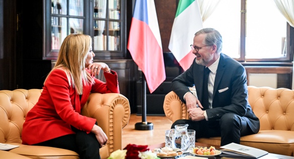 Předseda vlády Petr Fiala jednal v Kramářově vile s italskou premiérkou Giorgiou Meloniovou, 10. května 2023.