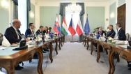 Společné foto premiérů zemí V4 Visegrádské skupiny, 4. března 2020.