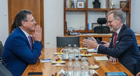 Hlavním tématem schůzky premiéra Petra Fialy s místopředsedou Evropské komise Marošem Šefčovičem bylo řešení energetické krize, 15. listopadu 2022.
