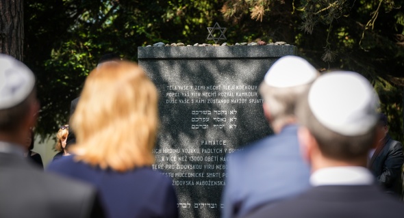 Pieta k uctění památky obětí šoa a všech obětí druhé světové války na židovském hřbitově v Brně, 21. května 2023.