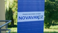 Premiér Babiš navštívil v Jevanech společnost, ve které se bude vyrábět klíčová složka vakcíny proti koronaviru 