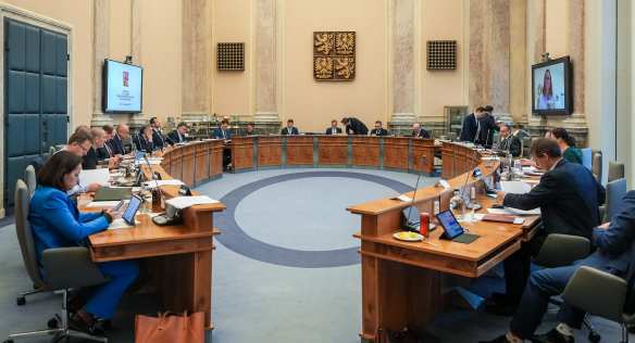 Vláda se ve Strakově akademii sešla k pravidelnému zasedání, 13. prosince 2023.