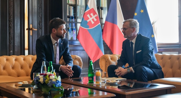 Premiér Petr Fiala přijal v Kramářově vile místopředsedu Národní rady Slovenské republiky Michala Šimečku, 8. března 2024.
