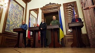Premiéři ČR, Polska a Slovinska si od prezidenta Zelenského vyslechli, jakou pomoc Ukrajina potřebuje, 15. března 2022.
