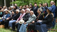 Premiér Sobotka uctil památku obětí romského holocaustu v Hodoníně u Kunštátu.