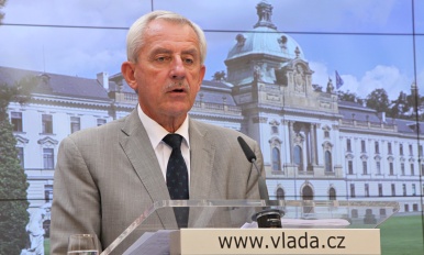 Ministr zdravotnictví Leoš Heger na tiskové konferenci