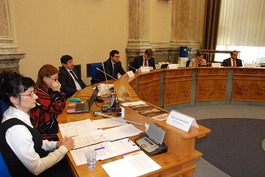 Ministr Chvojka na zasedání Rady vlády pro záležitosti romské menšiny