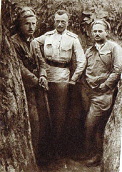 Praporčík Špidlík, poručík Švec a poručík Jan Syrový ve zborovských zákopech