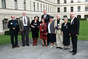 Společná fotografie premiéra s některými z oceněných představitelů zahraničního disentu